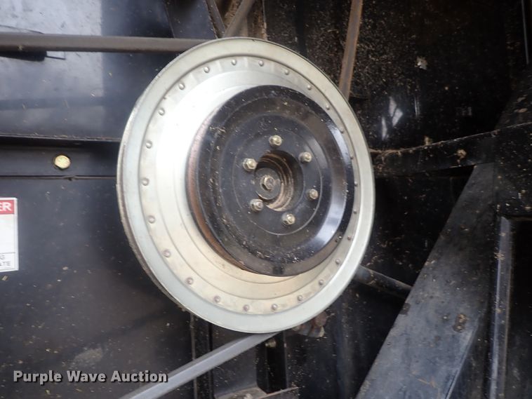 image for item DG3028 2005 Challenger 670 RWA combine