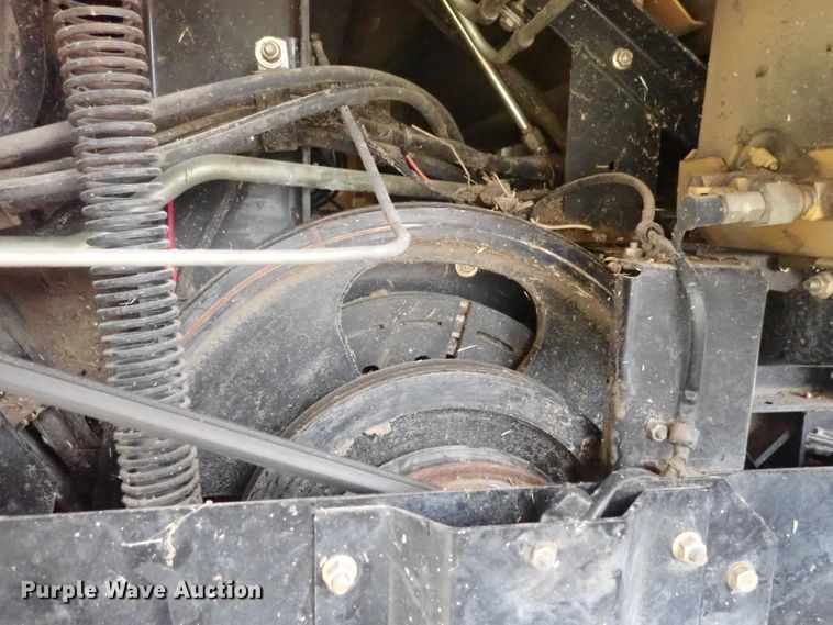 image for item DG3028 2005 Challenger 670 RWA combine