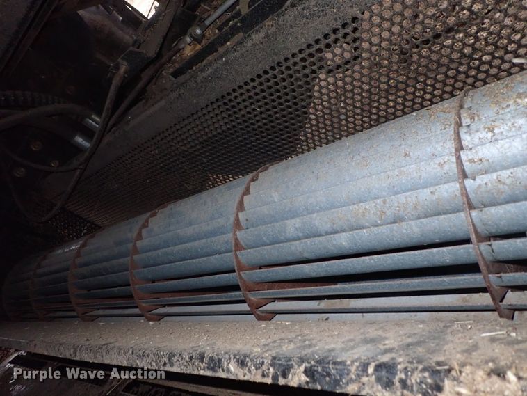 image for item DG3028 2005 Challenger 670 RWA combine