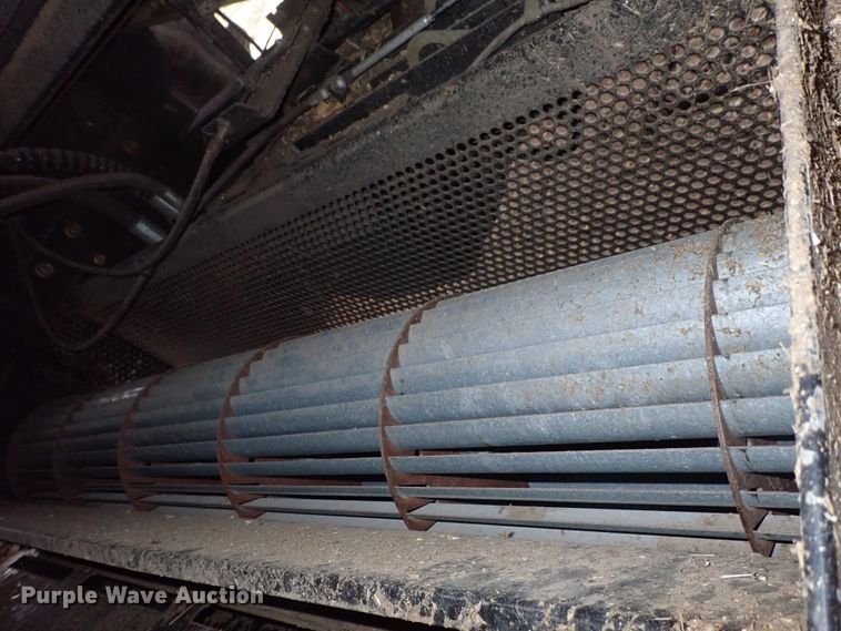 image for item DG3028 2005 Challenger 670 RWA combine