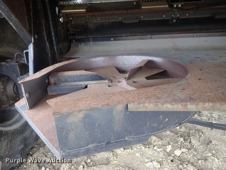 image for item DG3028 2005 Challenger 670 RWA combine