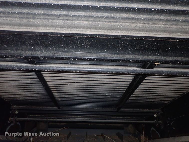 image for item DG3028 2005 Challenger 670 RWA combine