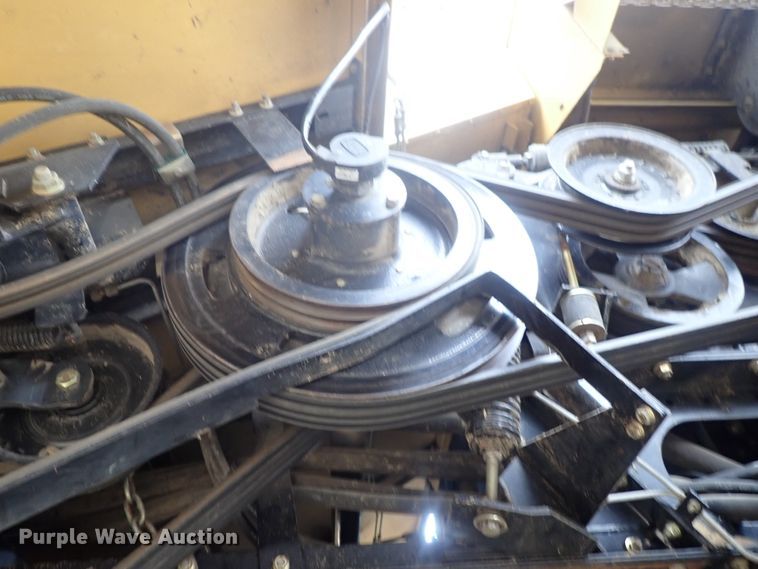 image for item DG3028 2005 Challenger 670 RWA combine