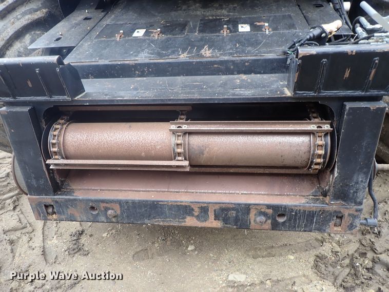 image for item DG3028 2005 Challenger 670 RWA combine