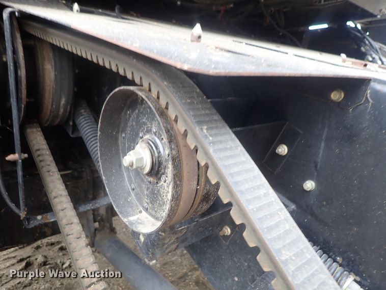 image for item DG3028 2005 Challenger 670 RWA combine