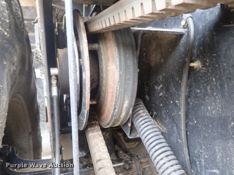 image for item DG3028 2005 Challenger 670 RWA combine