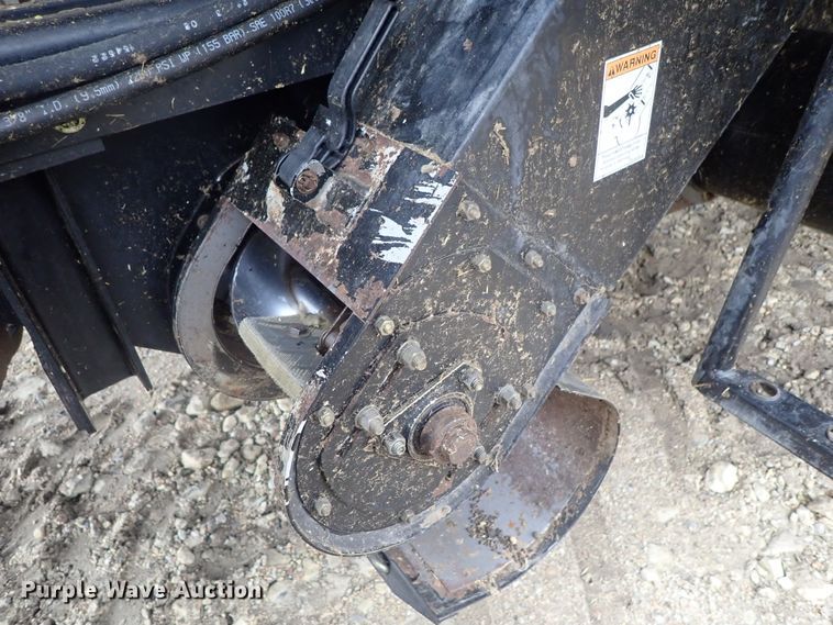 image for item DG3028 2005 Challenger 670 RWA combine