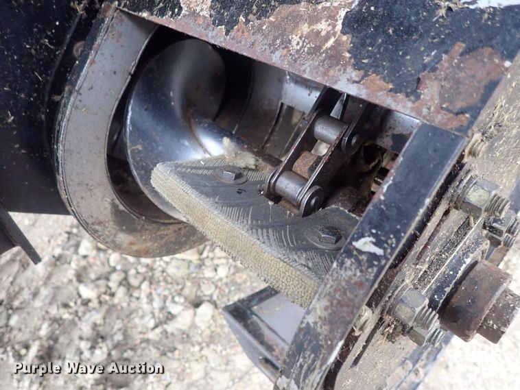 image for item DG3028 2005 Challenger 670 RWA combine