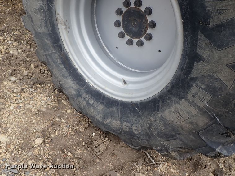 image for item DG3028 2005 Challenger 670 RWA combine