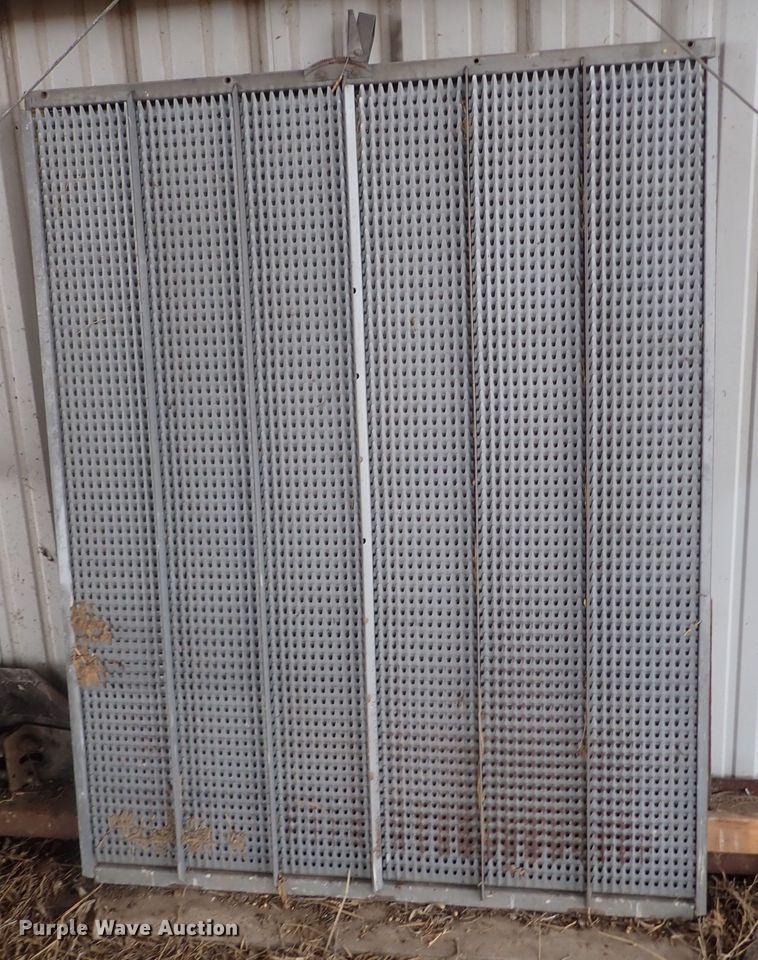 image for item DG3028 2005 Challenger 670 RWA combine