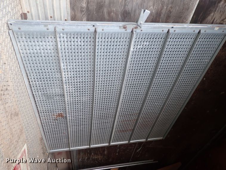 image for item DG3028 2005 Challenger 670 RWA combine