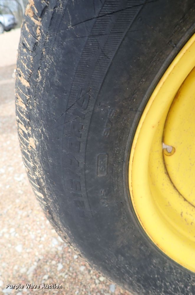 image for item DG3051 2009 Bale King VR1214 hay rake