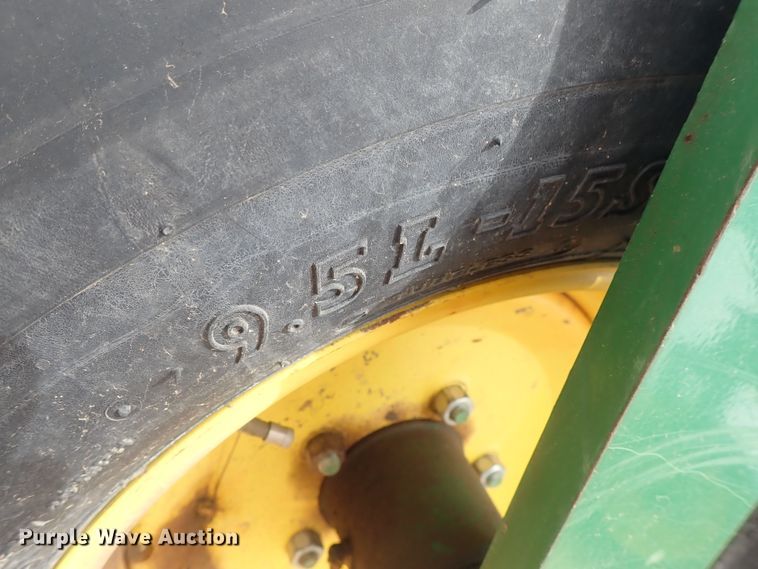 image for item DG3051 2009 Bale King VR1214 hay rake