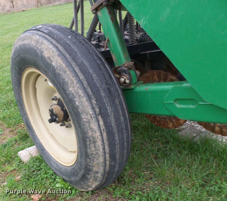 image for item DG5596 Great Plains 706NT no-till grain drill