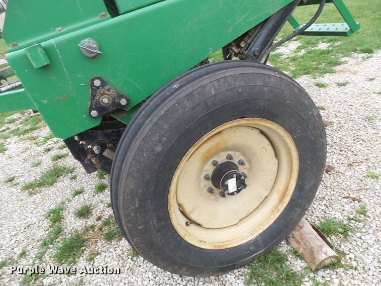 image for item DG5596 Great Plains 706NT no-till grain drill