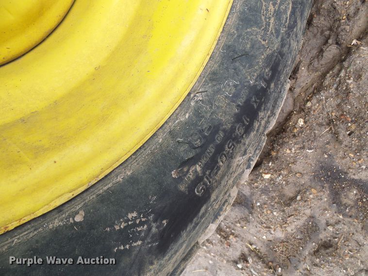 image for item DG5597 2009 John Deere 1990 CCS air seeder