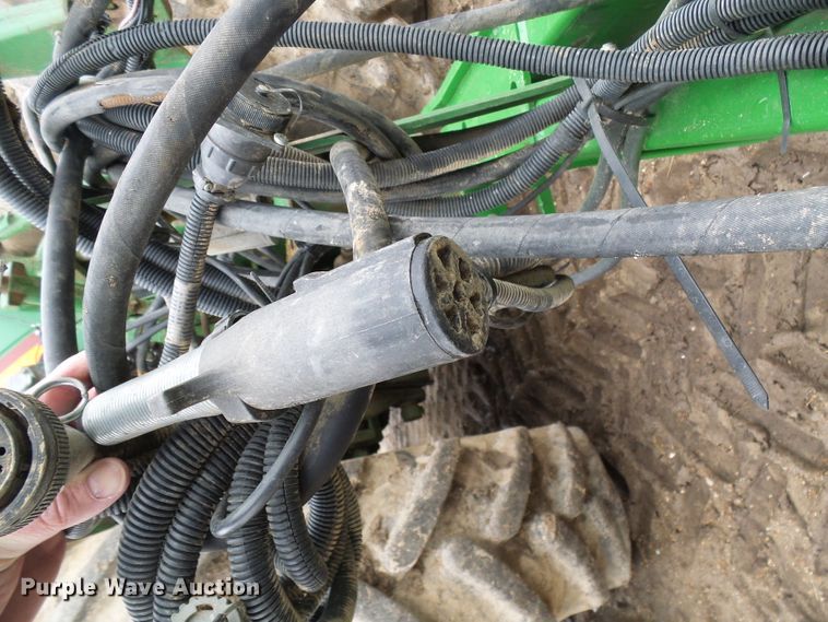 image for item DG5597 2009 John Deere 1990 CCS air seeder