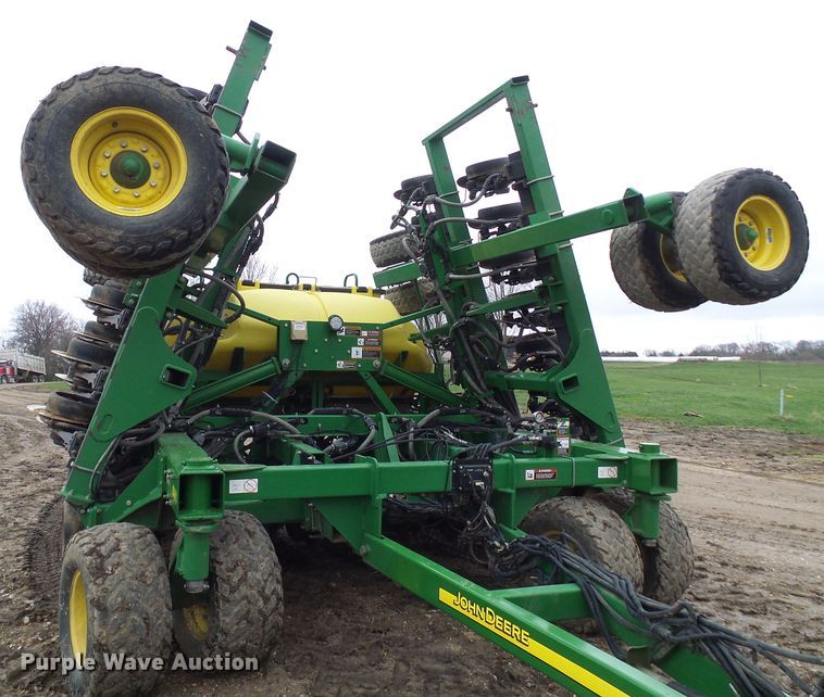 image for item DG5597 2009 John Deere 1990 CCS air seeder