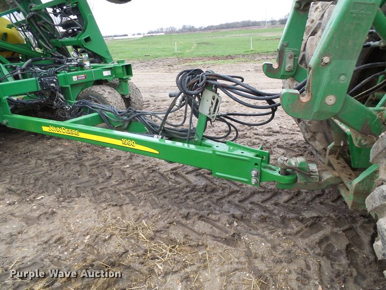 image for item DG5597 2009 John Deere 1990 CCS air seeder