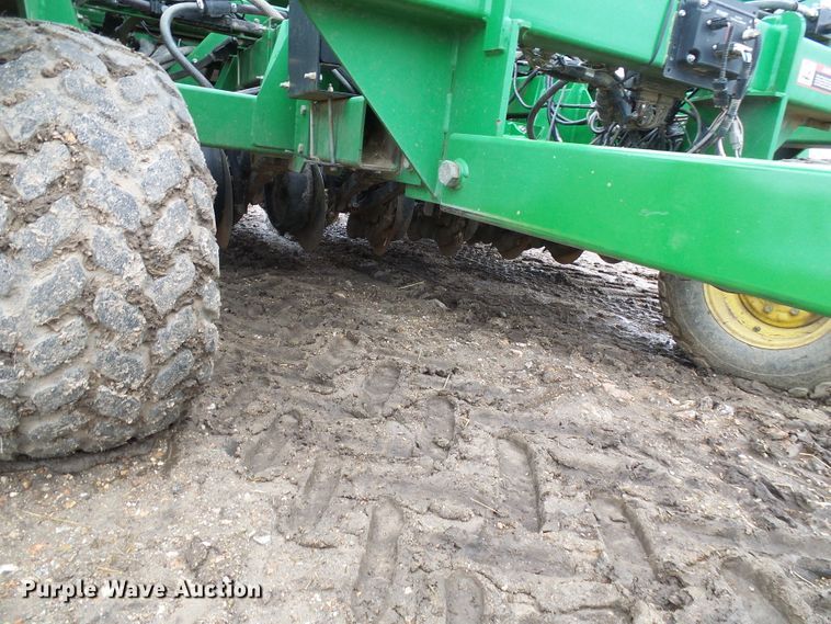 image for item DG5597 2009 John Deere 1990 CCS air seeder