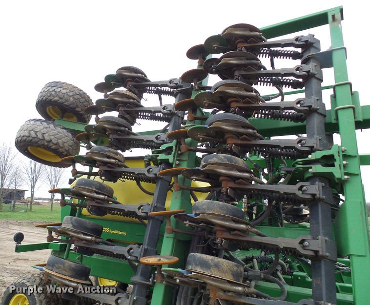 image for item DG5597 2009 John Deere 1990 CCS air seeder