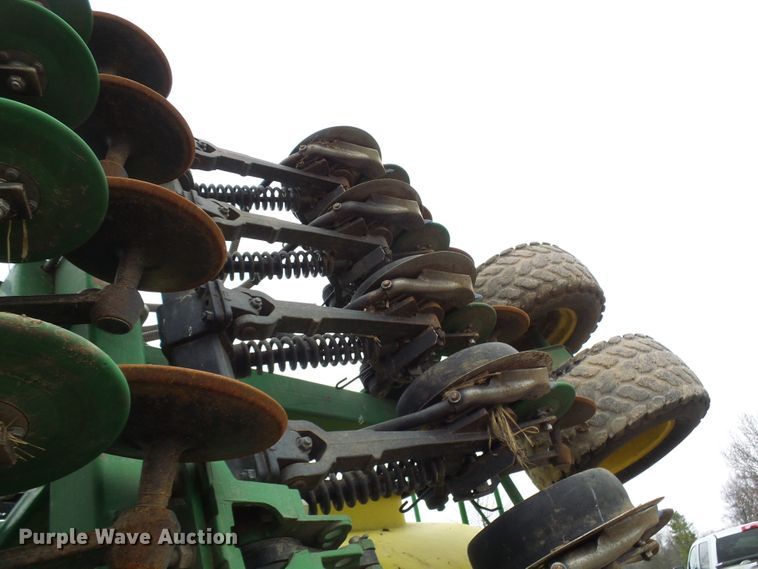 image for item DG5597 2009 John Deere 1990 CCS air seeder