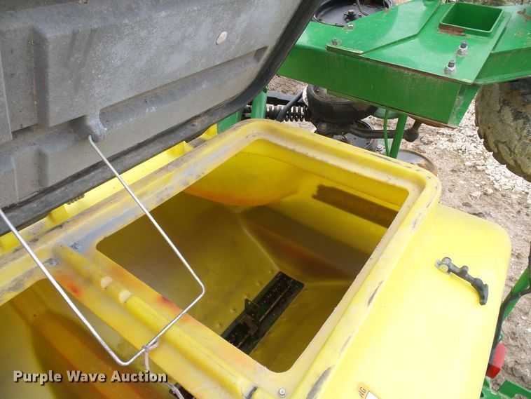 image for item DG5597 2009 John Deere 1990 CCS air seeder