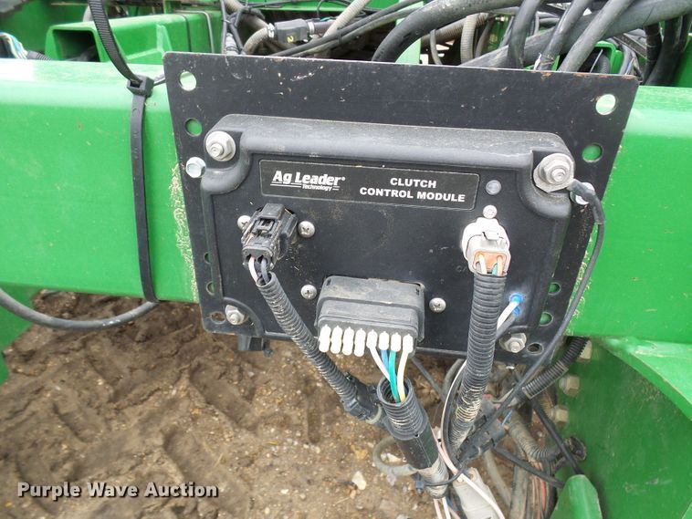 image for item DG5597 2009 John Deere 1990 CCS air seeder