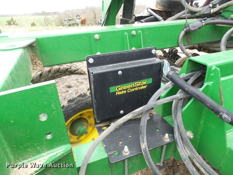 image for item DG5597 2009 John Deere 1990 CCS air seeder