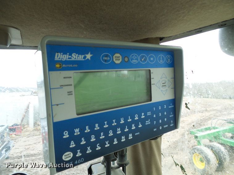 image for item DG5597 2009 John Deere 1990 CCS air seeder