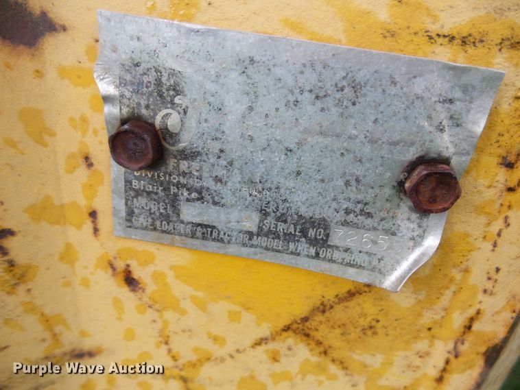 image for item DG5614 David Brown 990 tractor