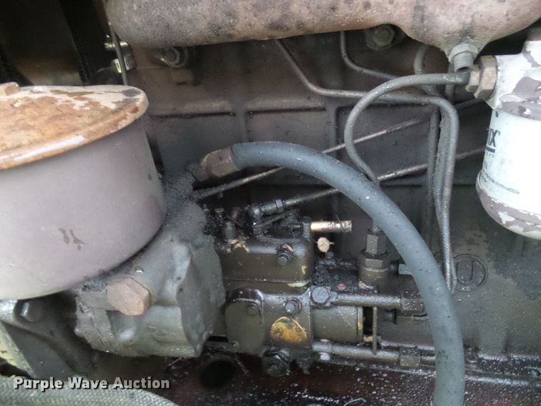 image for item DG5614 David Brown 990 tractor