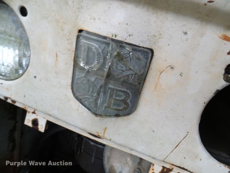 image for item DG5614 David Brown 990 tractor