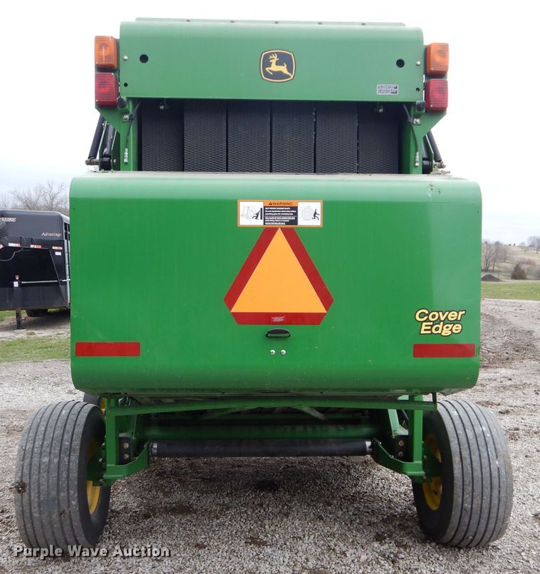 image for item DH4446 2010 John Deere 468 Mega Wide Plus round baler