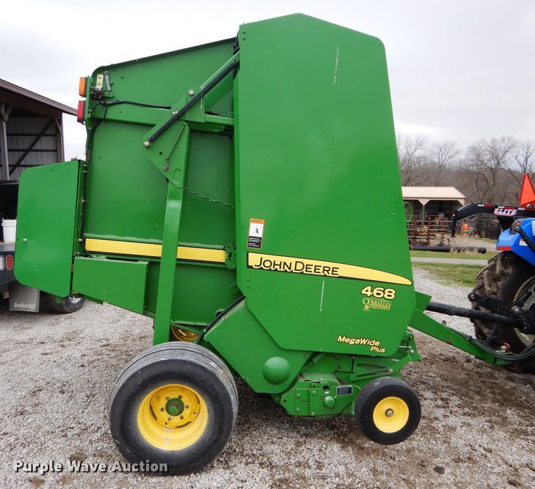 image for item DH4446 2010 John Deere 468 Mega Wide Plus round baler