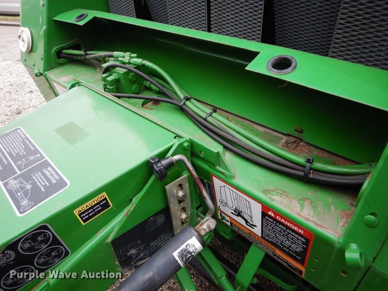 image for item DH4446 2010 John Deere 468 Mega Wide Plus round baler