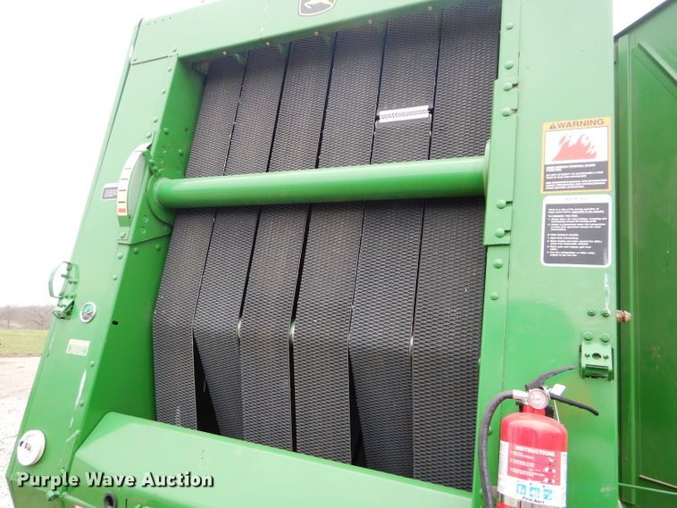 image for item DH4446 2010 John Deere 468 Mega Wide Plus round baler