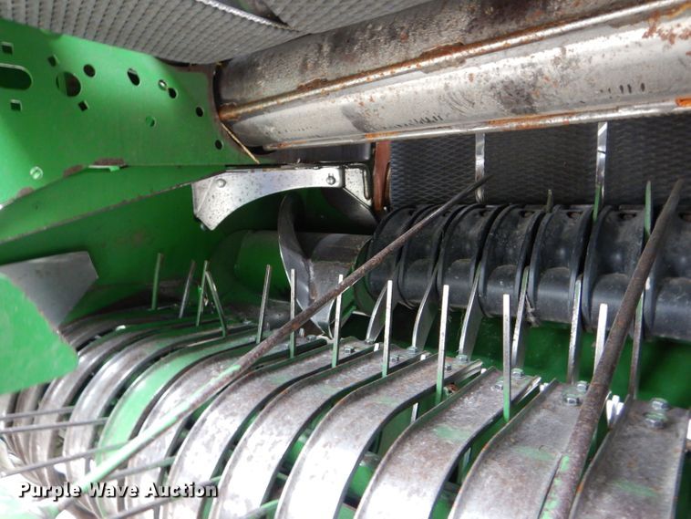 image for item DH4446 2010 John Deere 468 Mega Wide Plus round baler