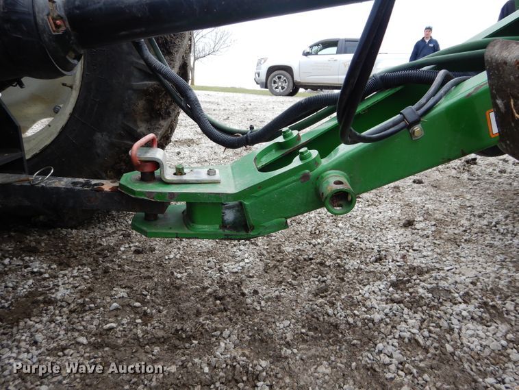 image for item DH4446 2010 John Deere 468 Mega Wide Plus round baler