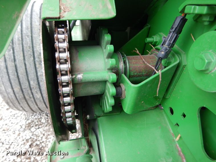 image for item DH4446 2010 John Deere 468 Mega Wide Plus round baler