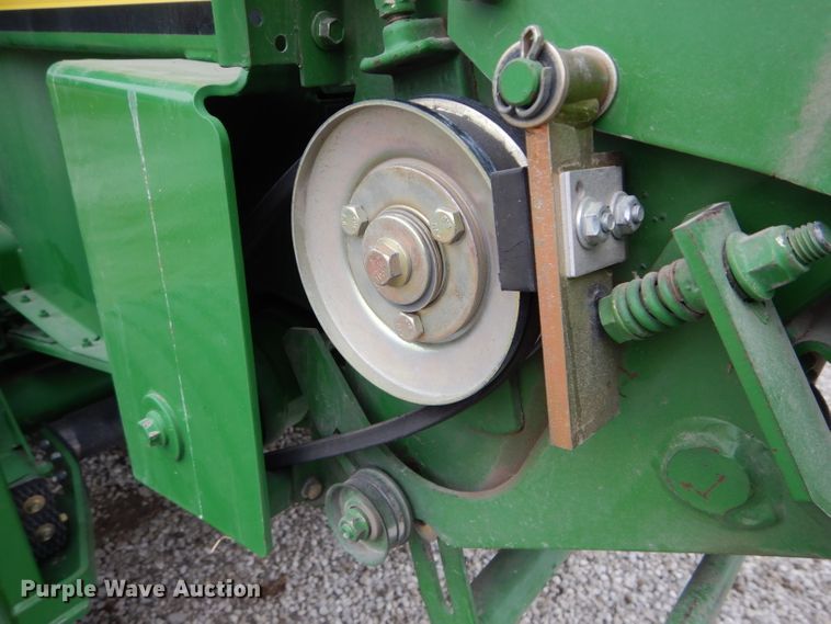 image for item DH4446 2010 John Deere 468 Mega Wide Plus round baler