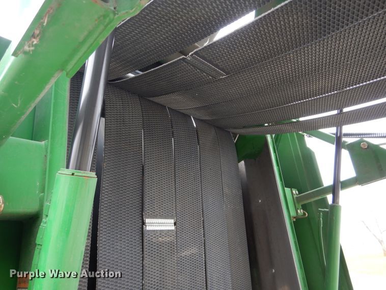 image for item DH4446 2010 John Deere 468 Mega Wide Plus round baler