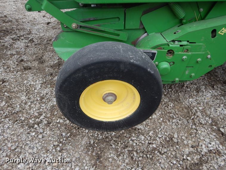 image for item DH4446 2010 John Deere 468 Mega Wide Plus round baler