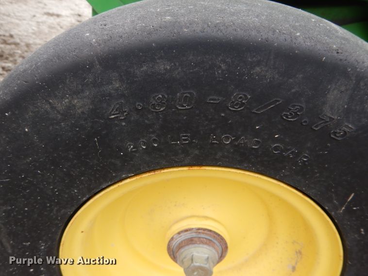 image for item DH4446 2010 John Deere 468 Mega Wide Plus round baler