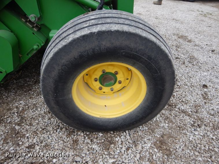 image for item DH4446 2010 John Deere 468 Mega Wide Plus round baler