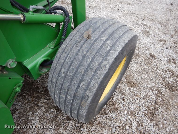 image for item DH4446 2010 John Deere 468 Mega Wide Plus round baler