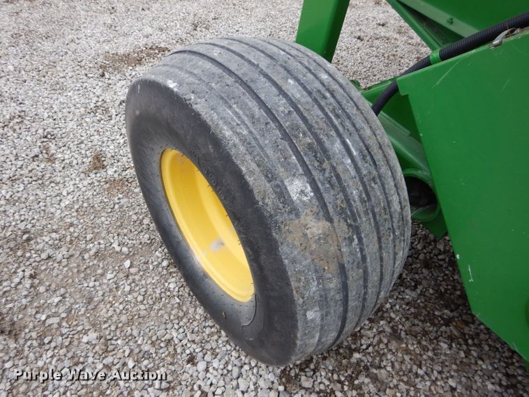 image for item DH4446 2010 John Deere 468 Mega Wide Plus round baler