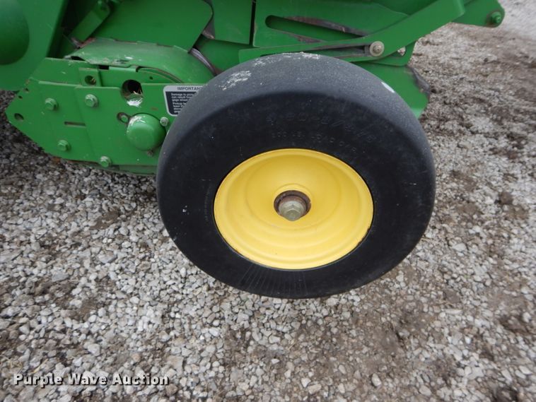 image for item DH4446 2010 John Deere 468 Mega Wide Plus round baler