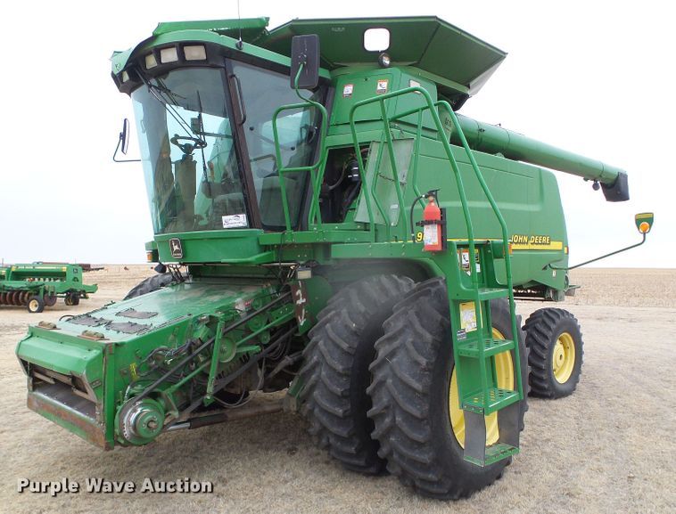 image for item DH4862 2001 John Deere 9650 combine