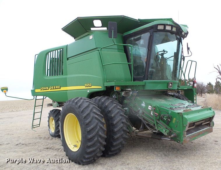 image for item DH4862 2001 John Deere 9650 combine